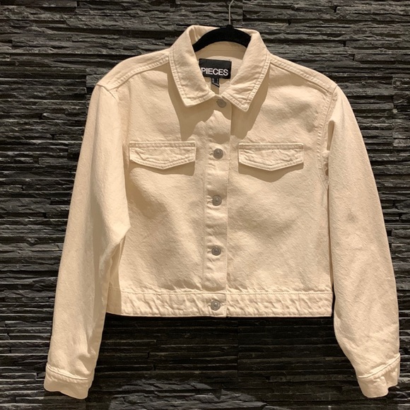 Denim jacket - Picture 2 of 4